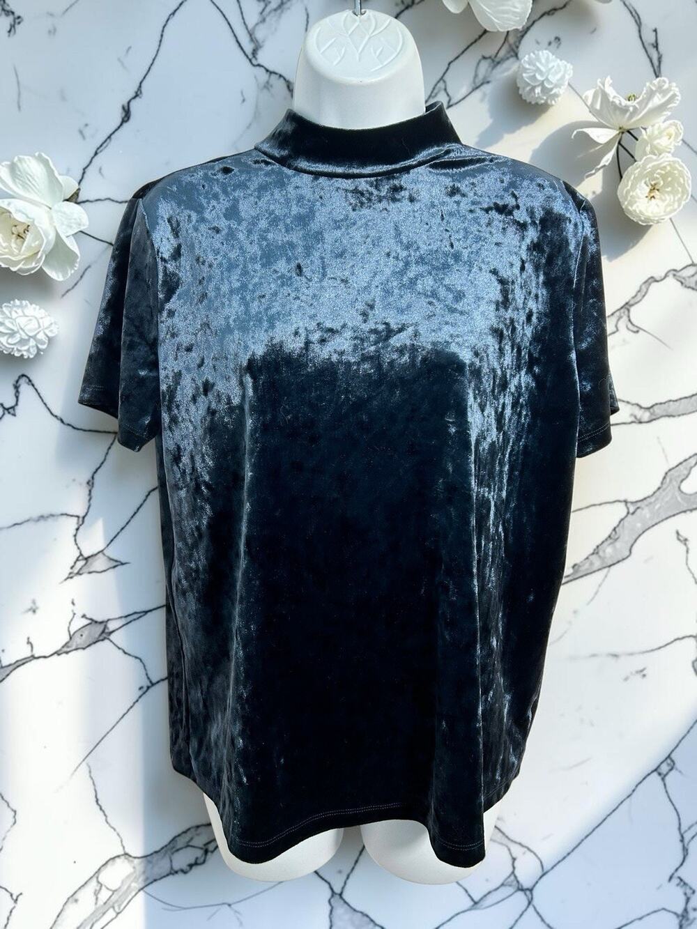 14Th & Union Midnight Blue Velour Blouse Sz Medium Petite Back Tie Keyhole Top